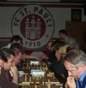 Schachspieler beim FC St. Pauli