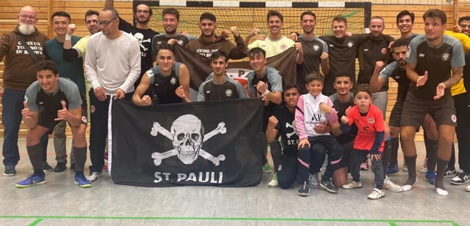 Man sieht das Futsal-Team des FC St. Pauli
