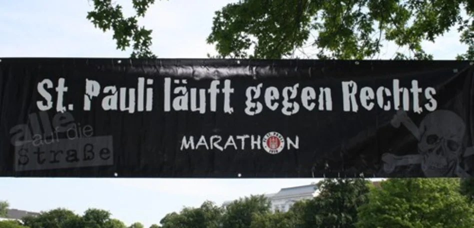 Ein Banner für den St. Pauli-Marathon