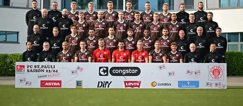 Ein Mannschaftsfoto des FC St. Pauli