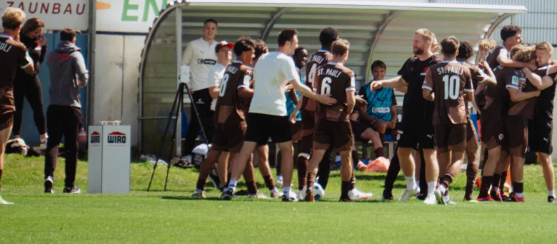 Nachwuchsspieler:innen beim FC St. Pauli