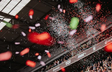 fc st pauli hat jetzt mehr als 50 000 mitglieder Konfetti